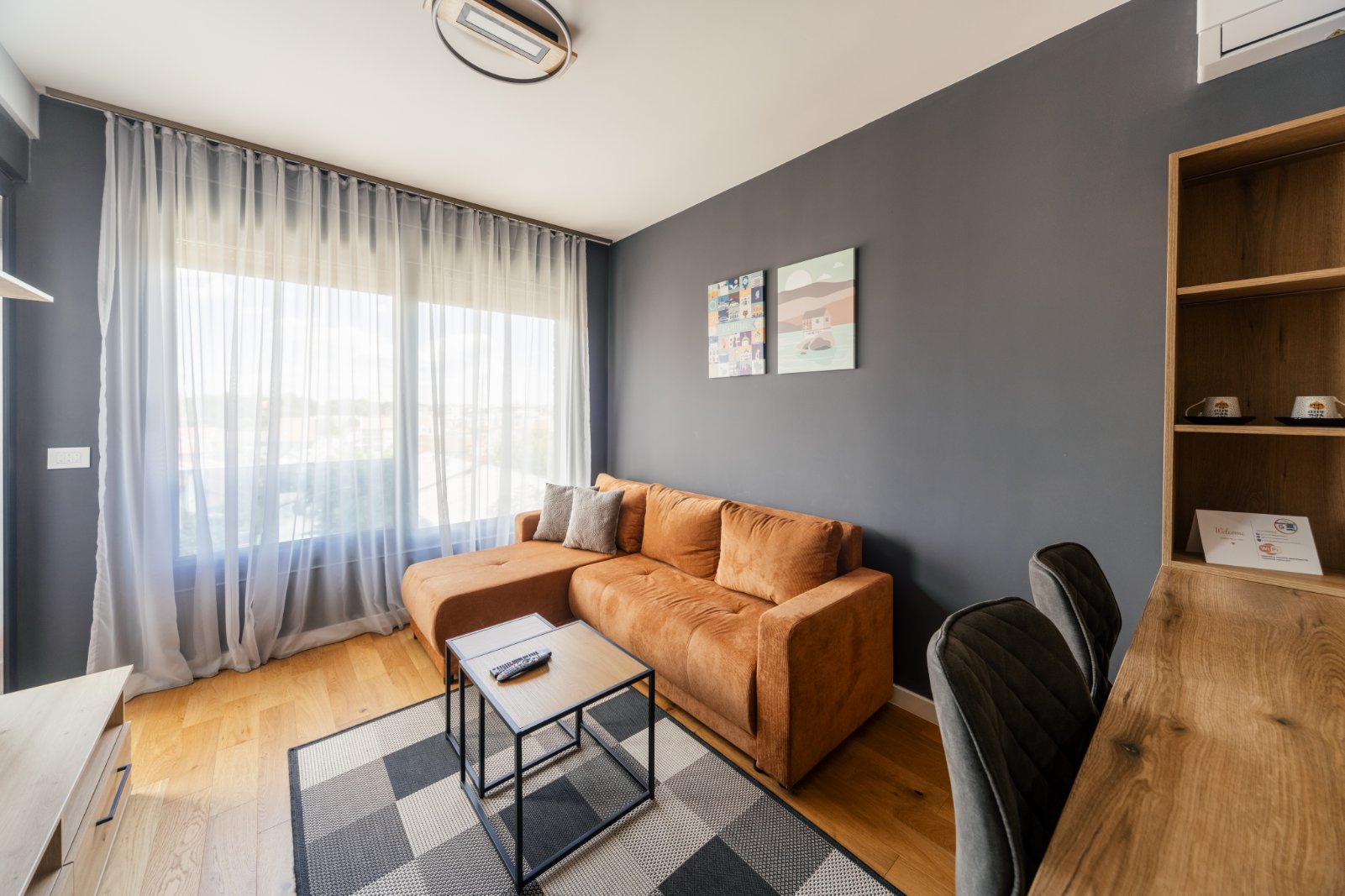Harizma apartmani Astera naslovna